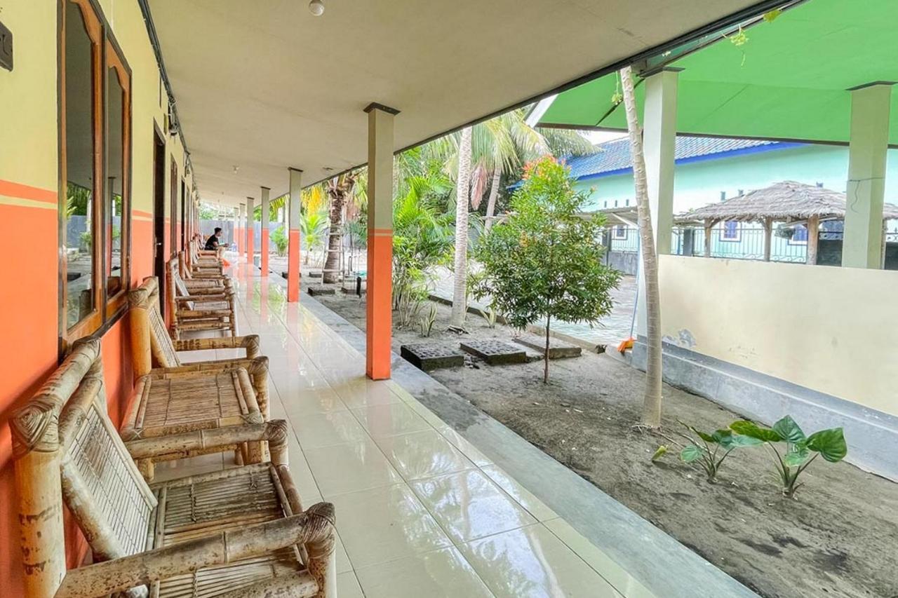 Ekas Beach Guesthouse Mitra Reddoorz Экстерьер фото