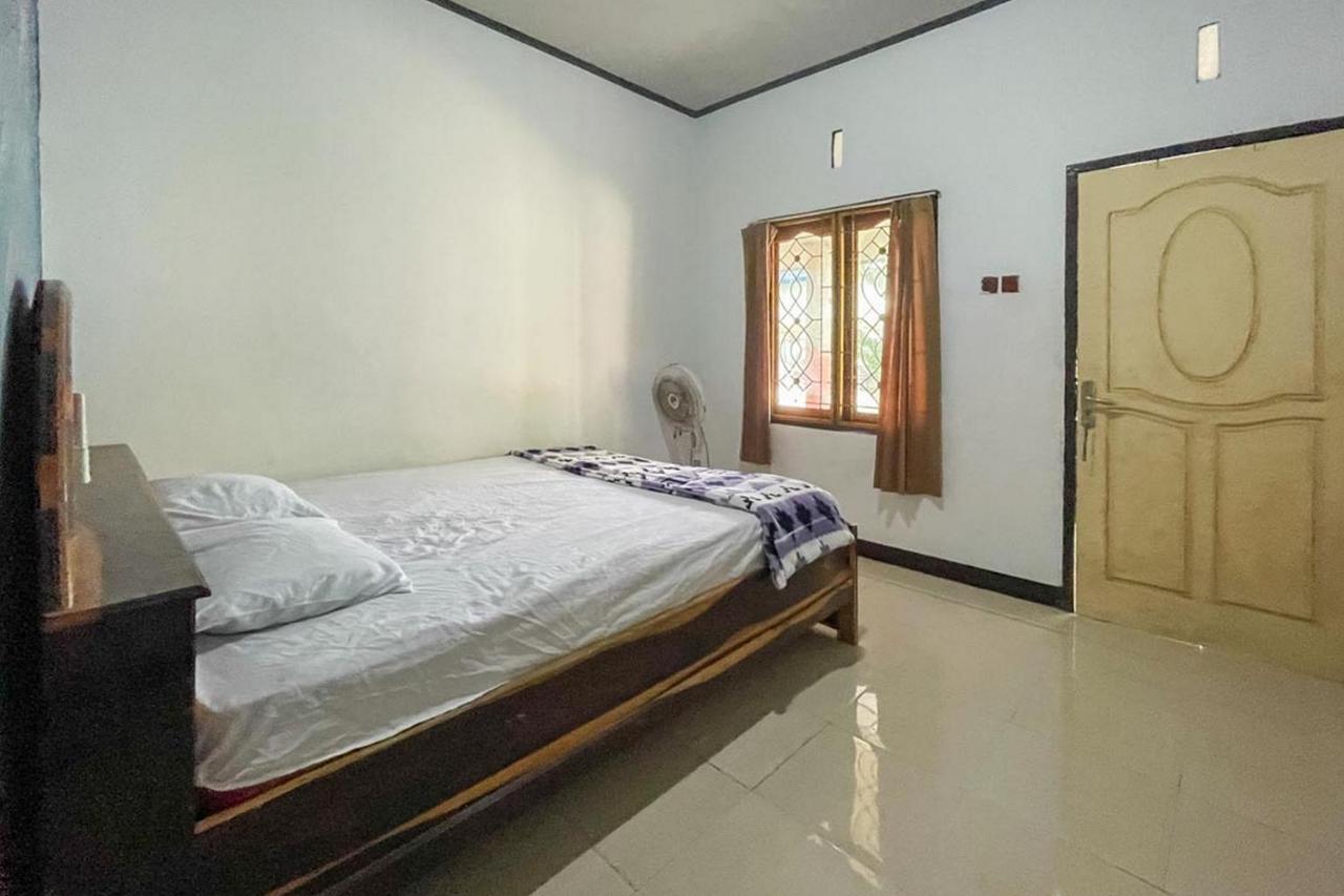 Ekas Beach Guesthouse Mitra Reddoorz Экстерьер фото
